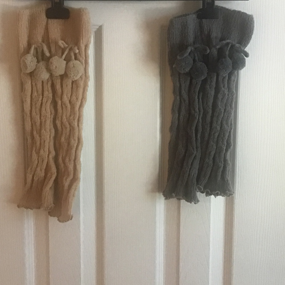 (2) arm , leg warmer nwot pom poms
